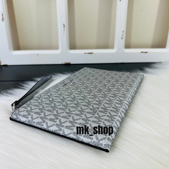 Michael Kors Jet Set Charm Large Zip Clutch Wristlet Silver - Picture 5 of 11